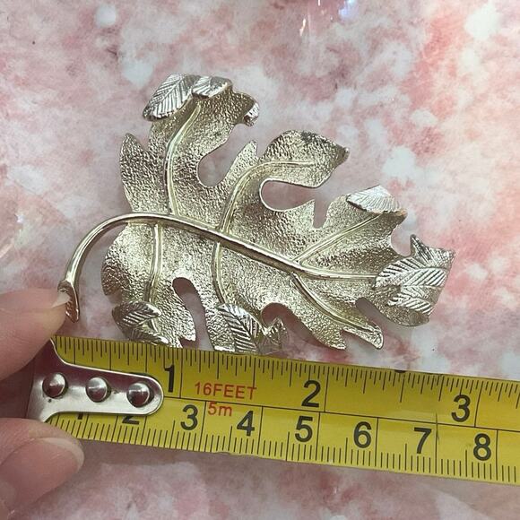 Vintage Sarah Coventry Leaf Brooch Silver - Picture 11 of 11